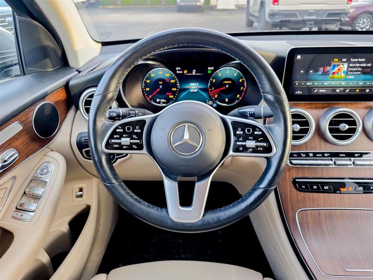 Mercedes-Benz GLC  2021