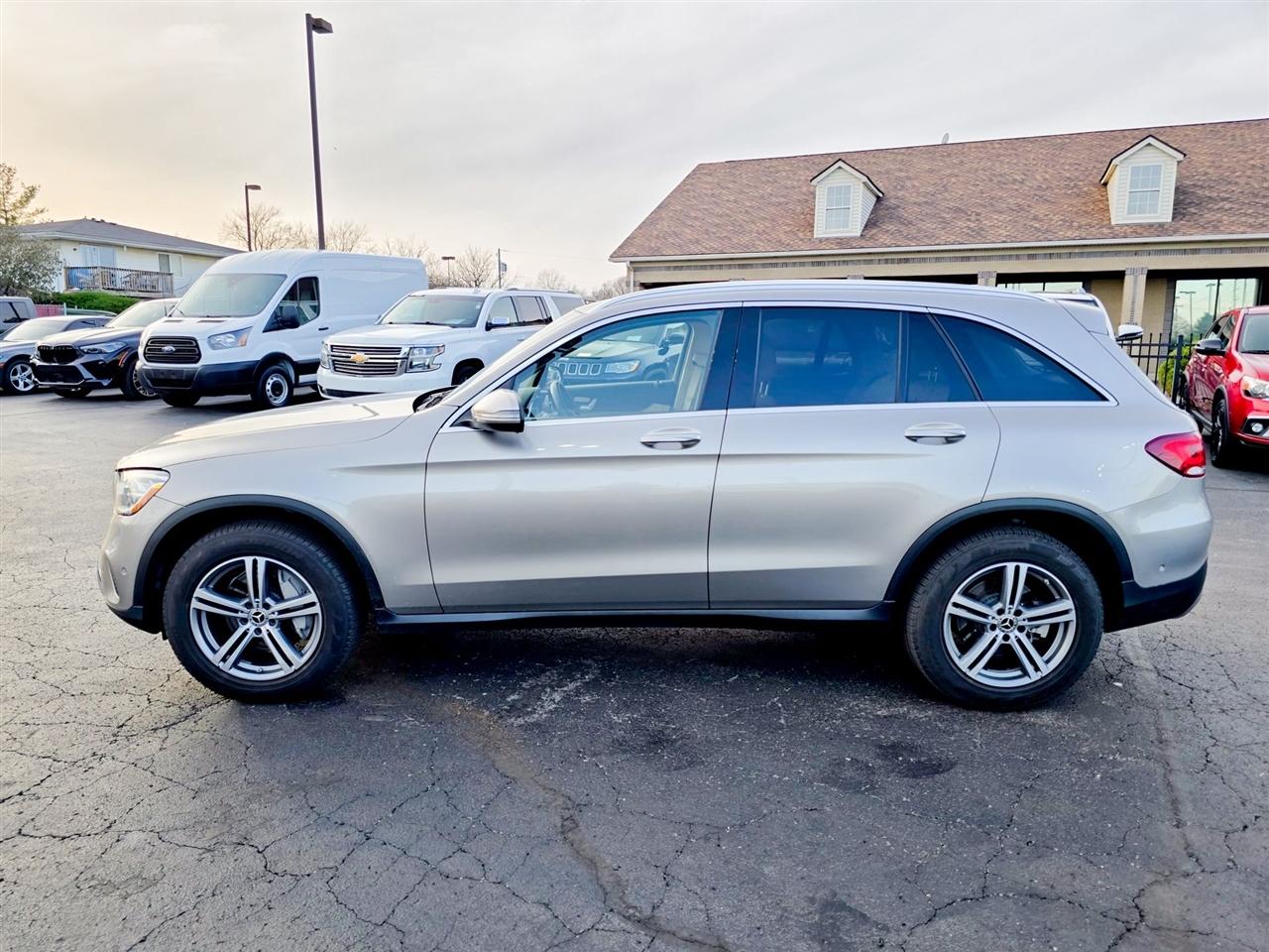 Mercedes-Benz GLC  2021