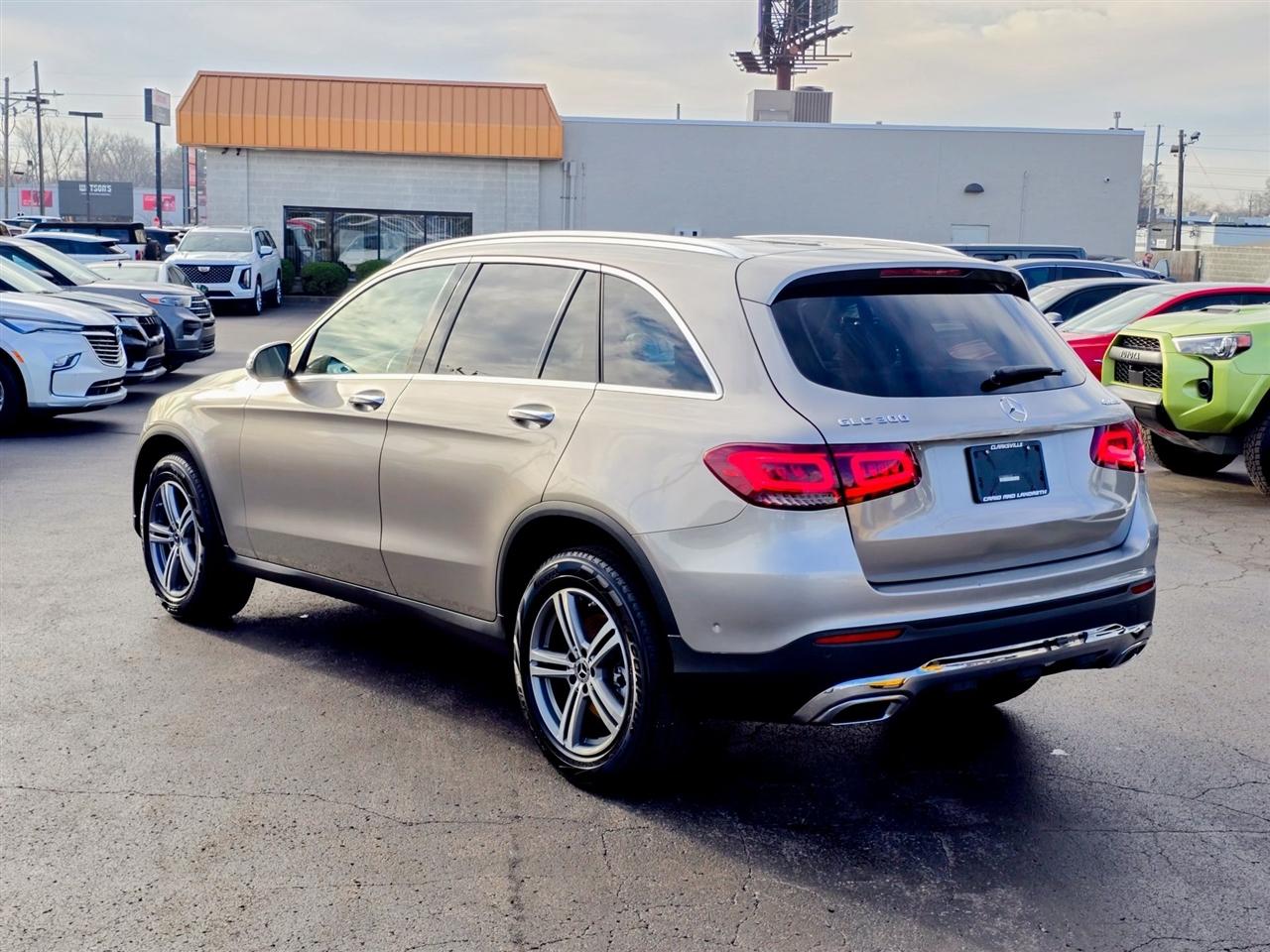 Mercedes-Benz GLC  2021