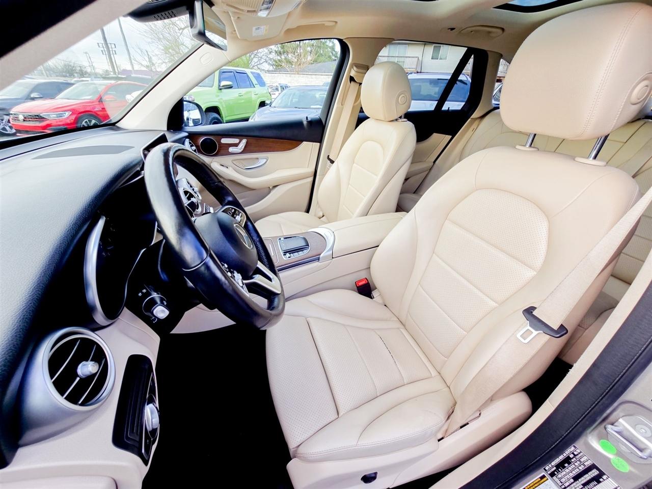 Mercedes-Benz GLC  2021