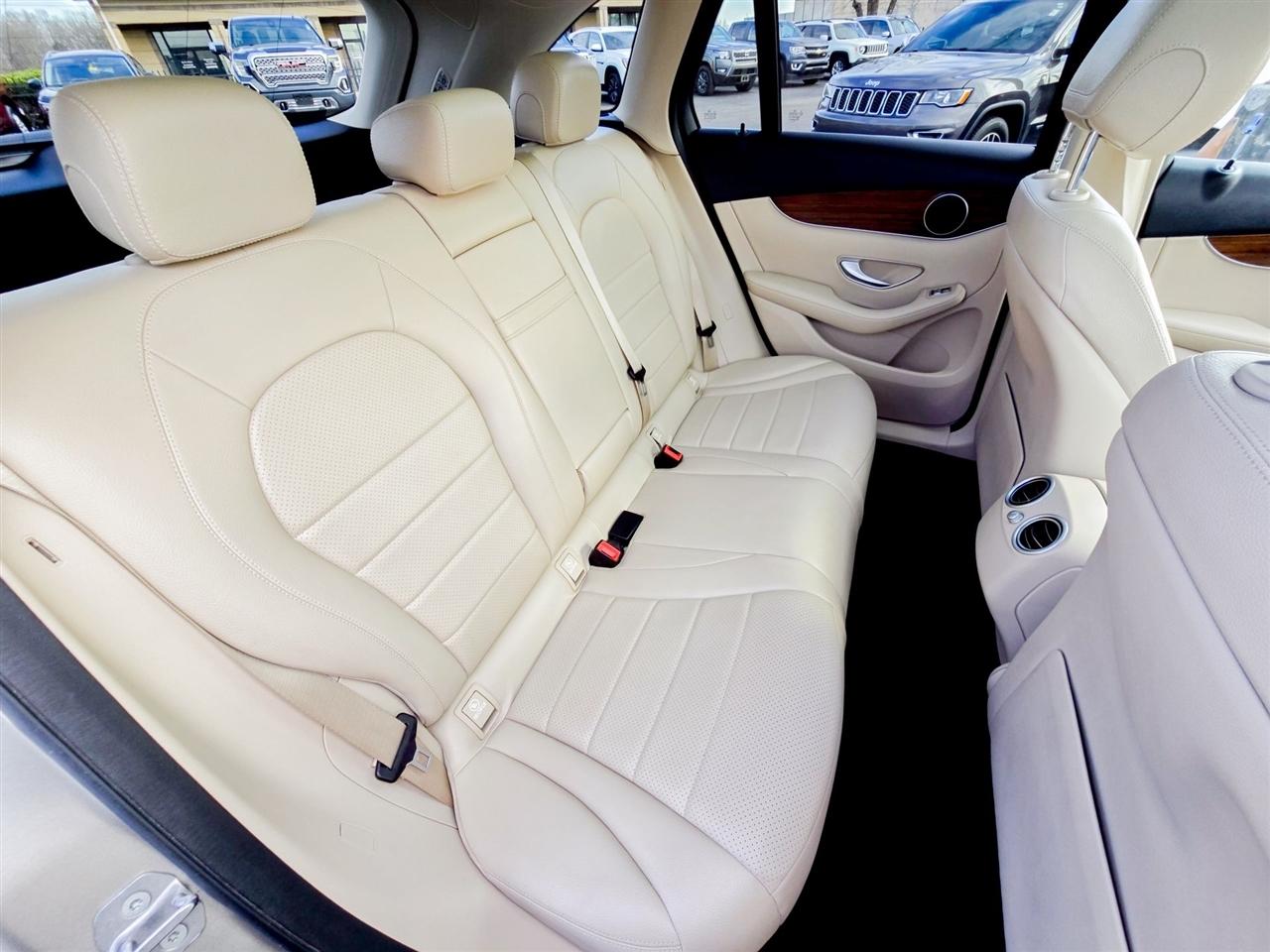 Mercedes-Benz GLC  2021