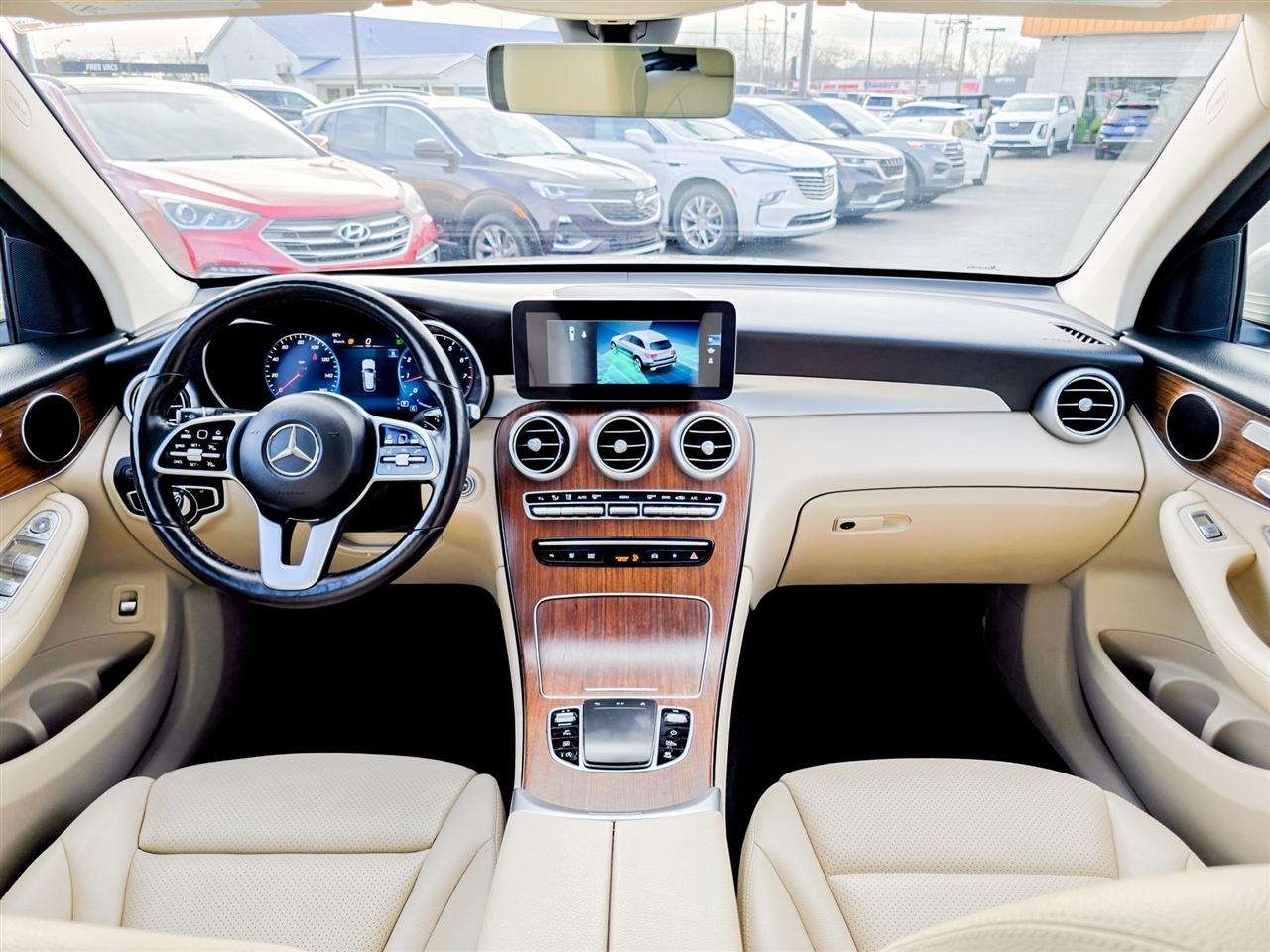 Mercedes-Benz GLC  2021