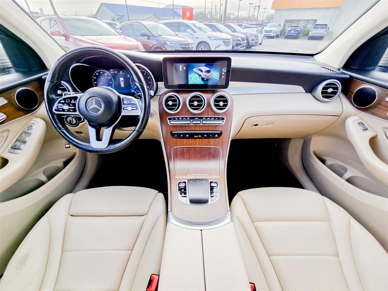 Mercedes-Benz GLC  2021