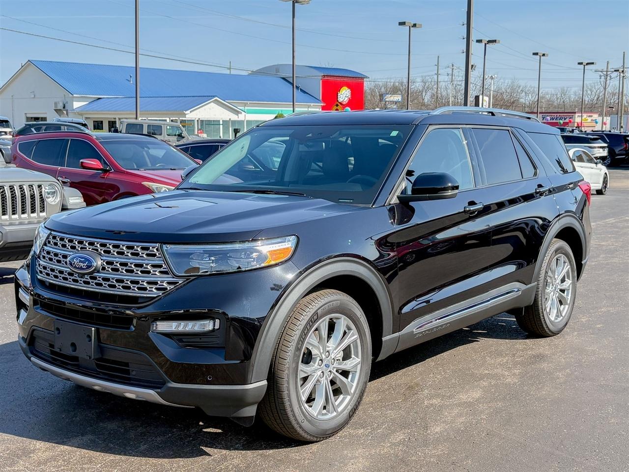 Ford Explorer  2023