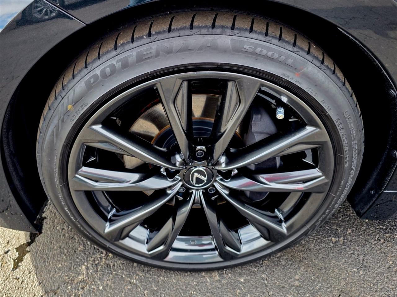 Lexus IS 350  2025