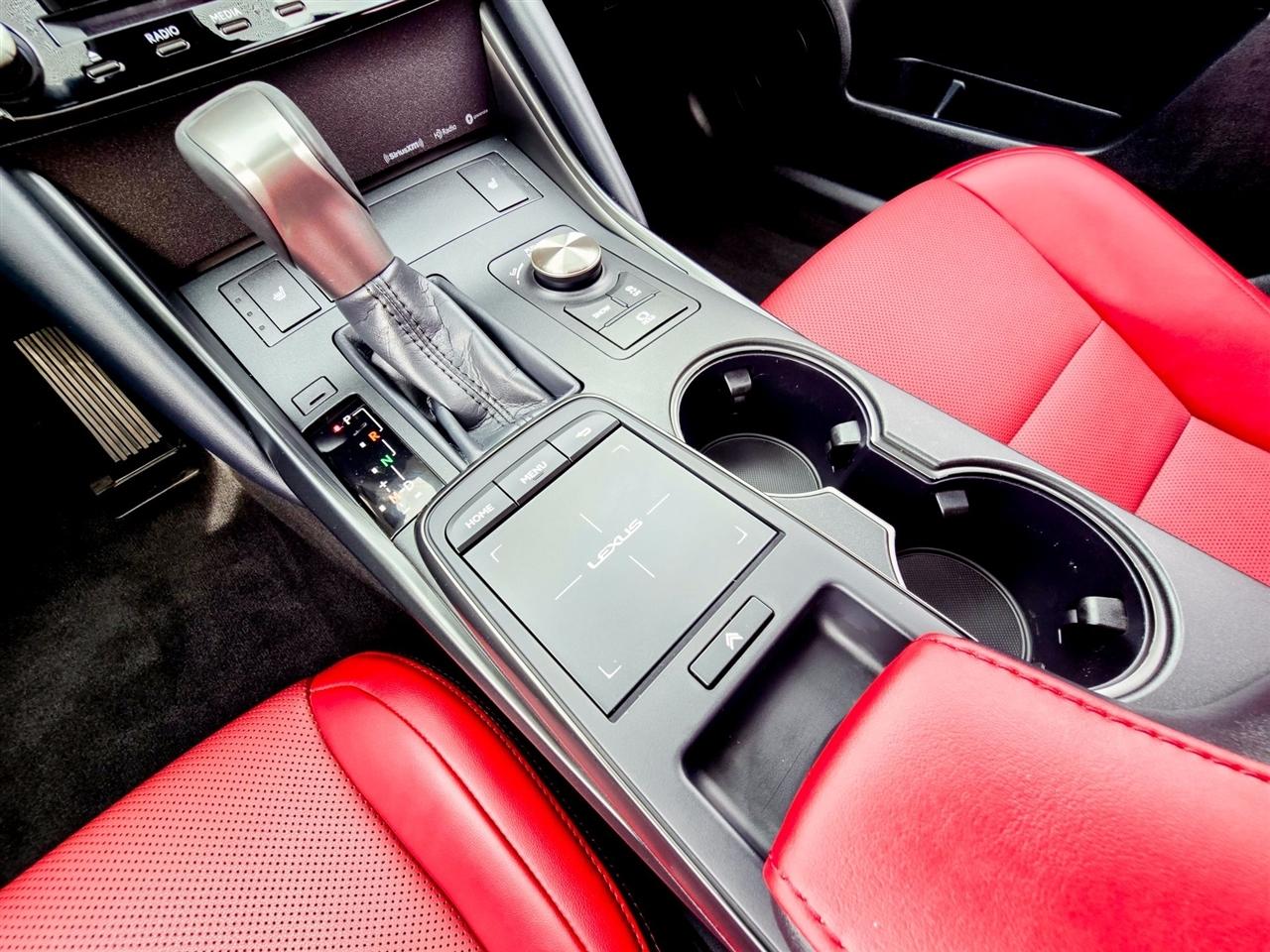 Lexus IS 350  2025