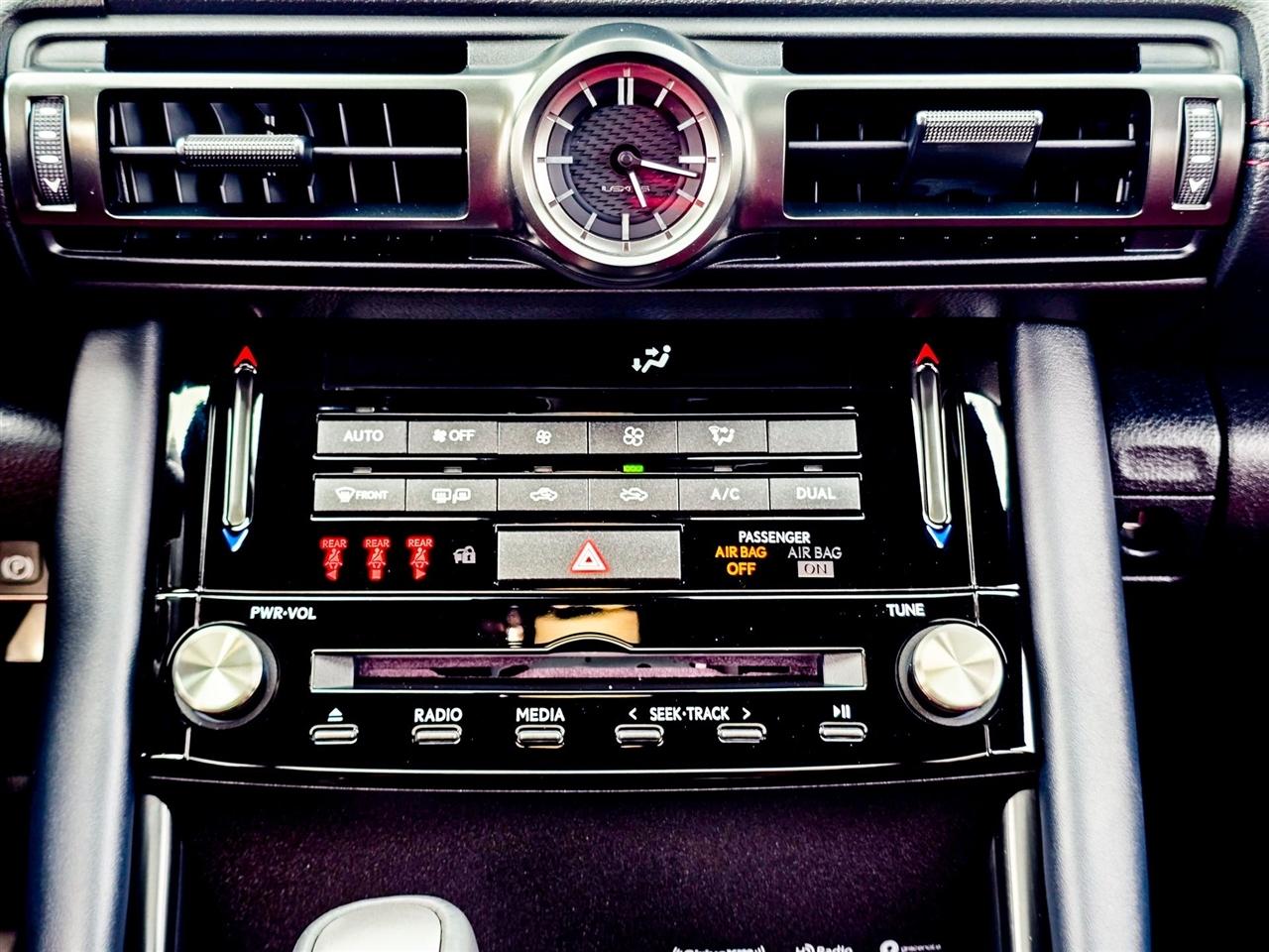 Lexus IS 350  2025