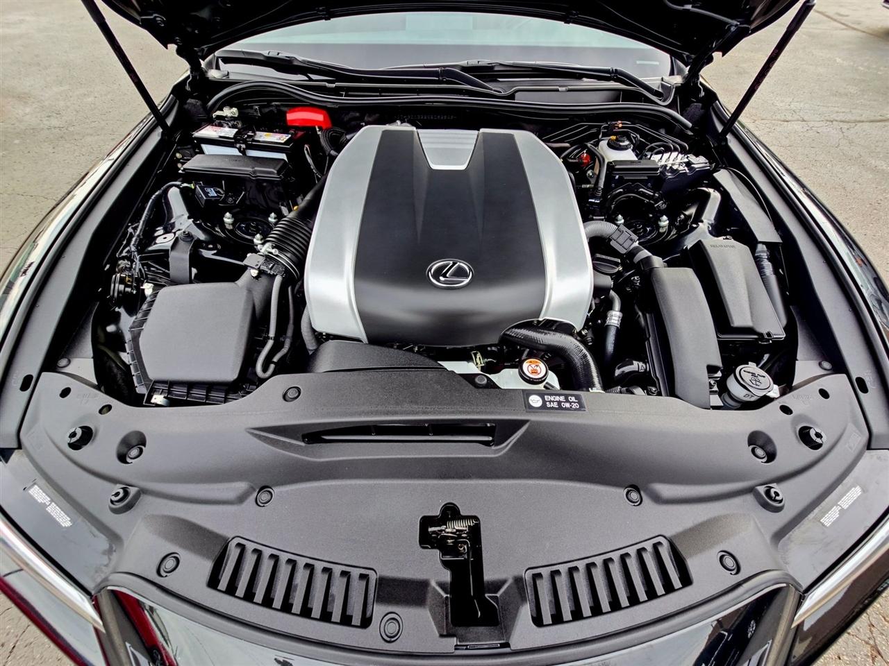 Lexus IS 350  2025