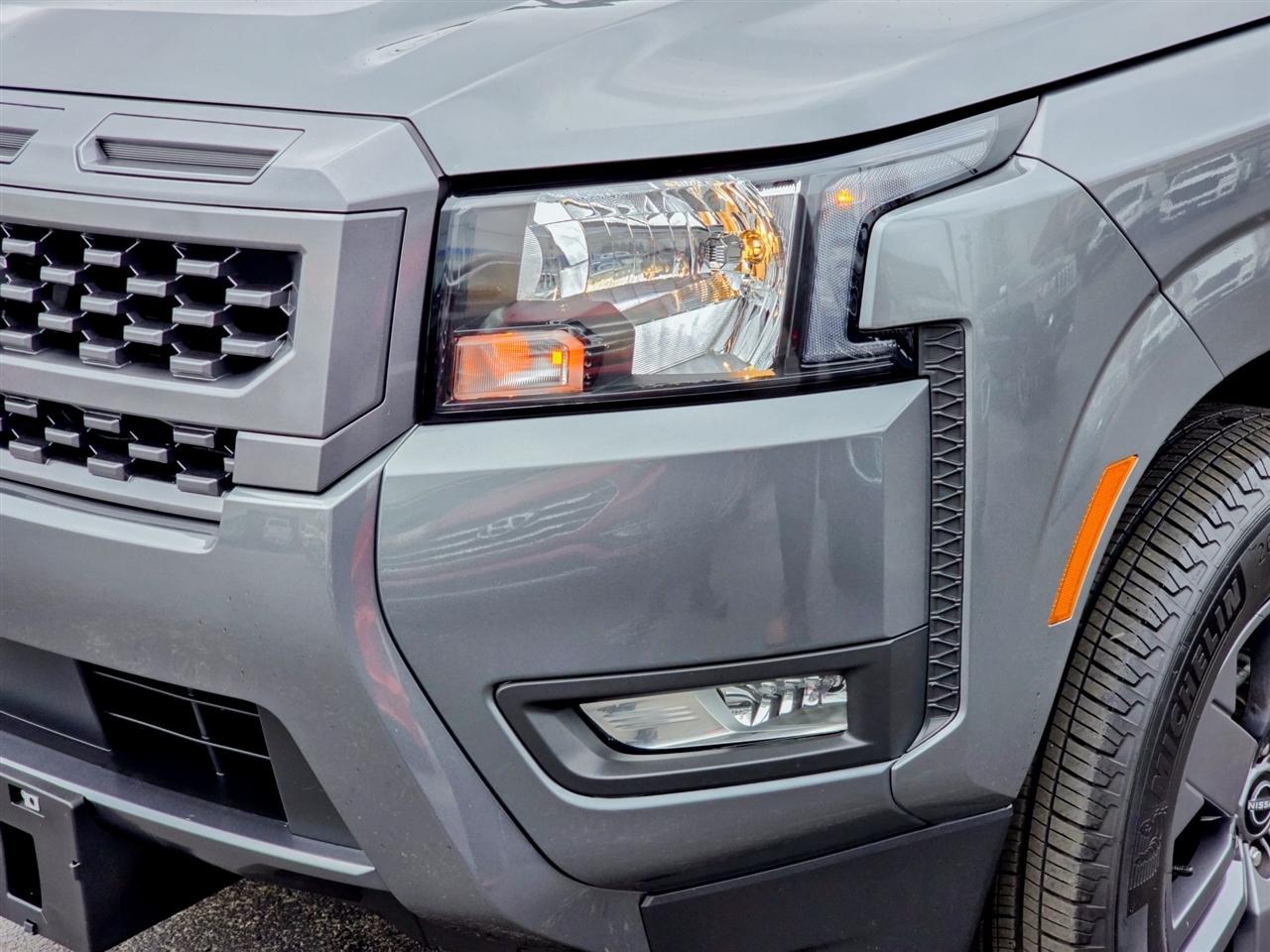 Nissan Frontier  2025