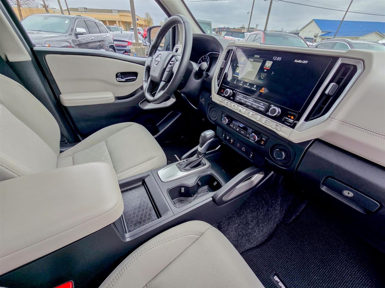 Nissan Frontier  2025