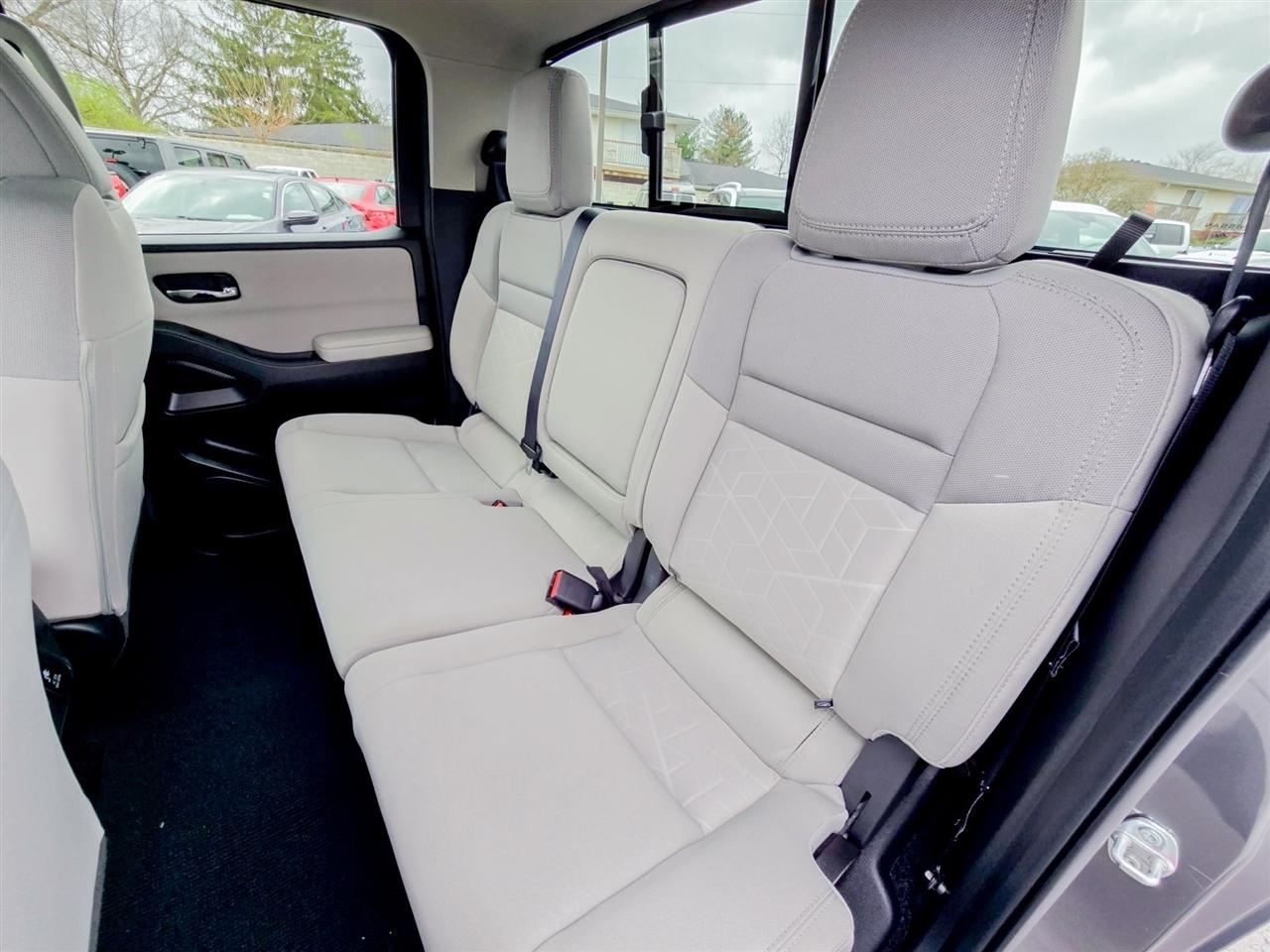 Nissan Frontier  2025