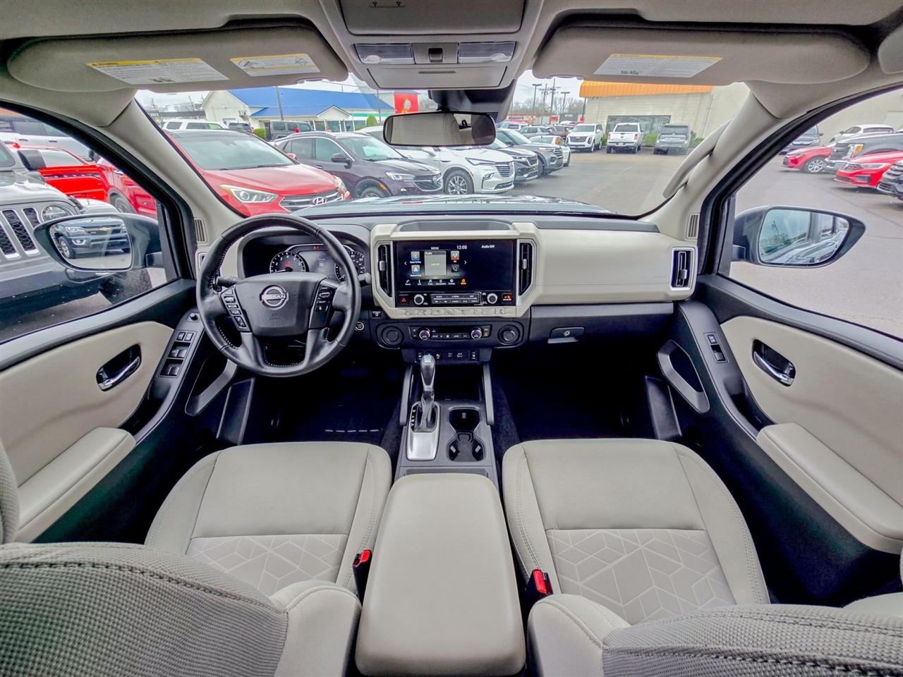 Nissan Frontier  2025