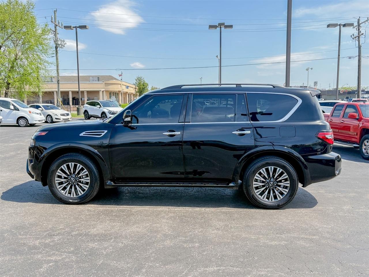 Nissan Armada  2022