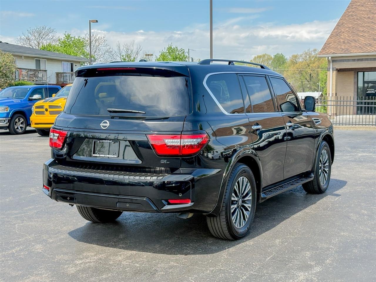 Nissan Armada  2022