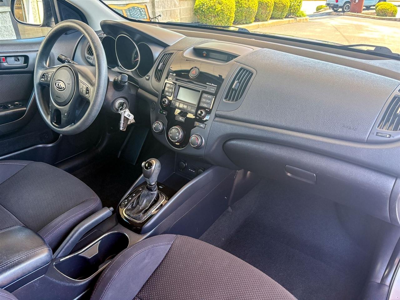 Kia Forte Koup  2012