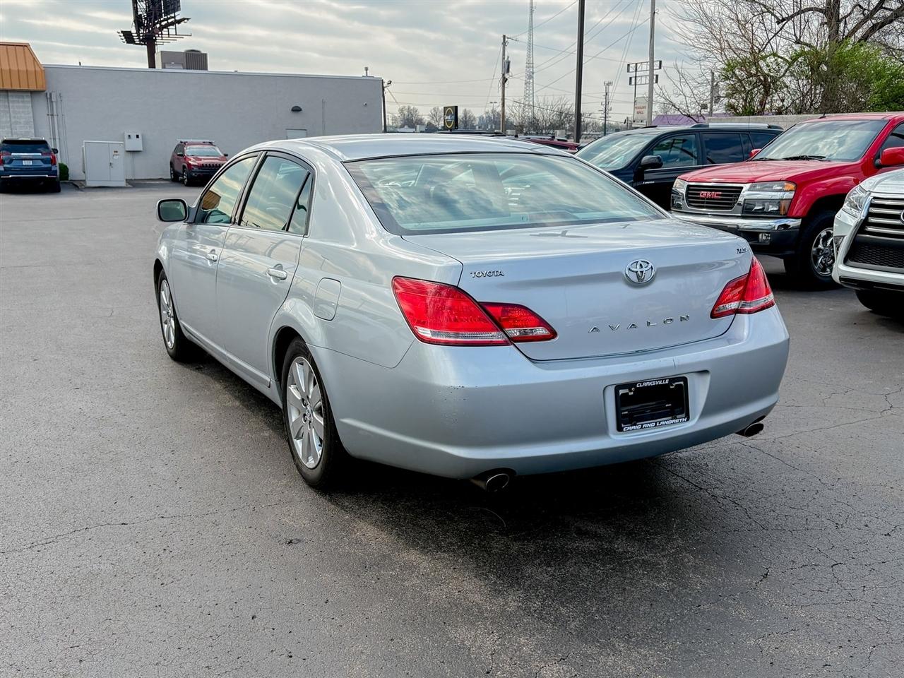 Toyota Avalon  2007