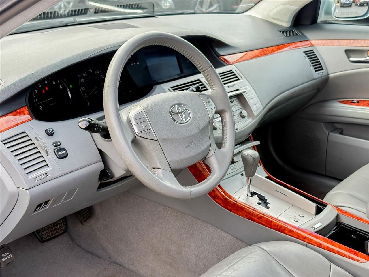 Toyota Avalon  2007