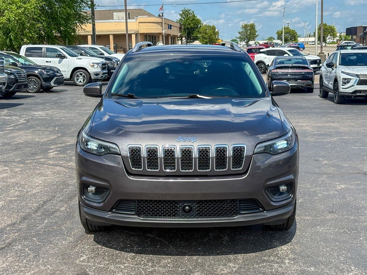 Jeep Cherokee  2021
