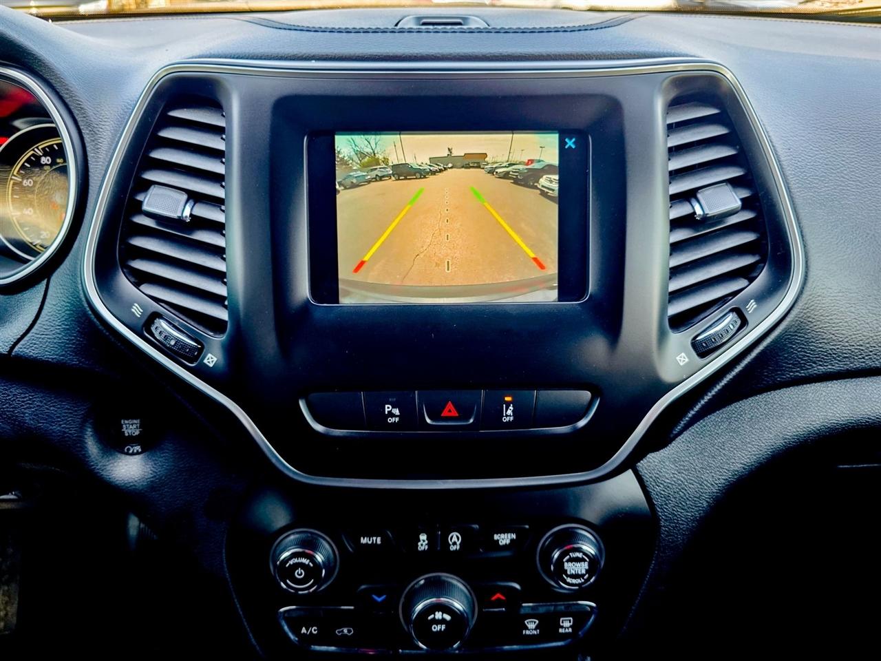 Jeep Cherokee  2021