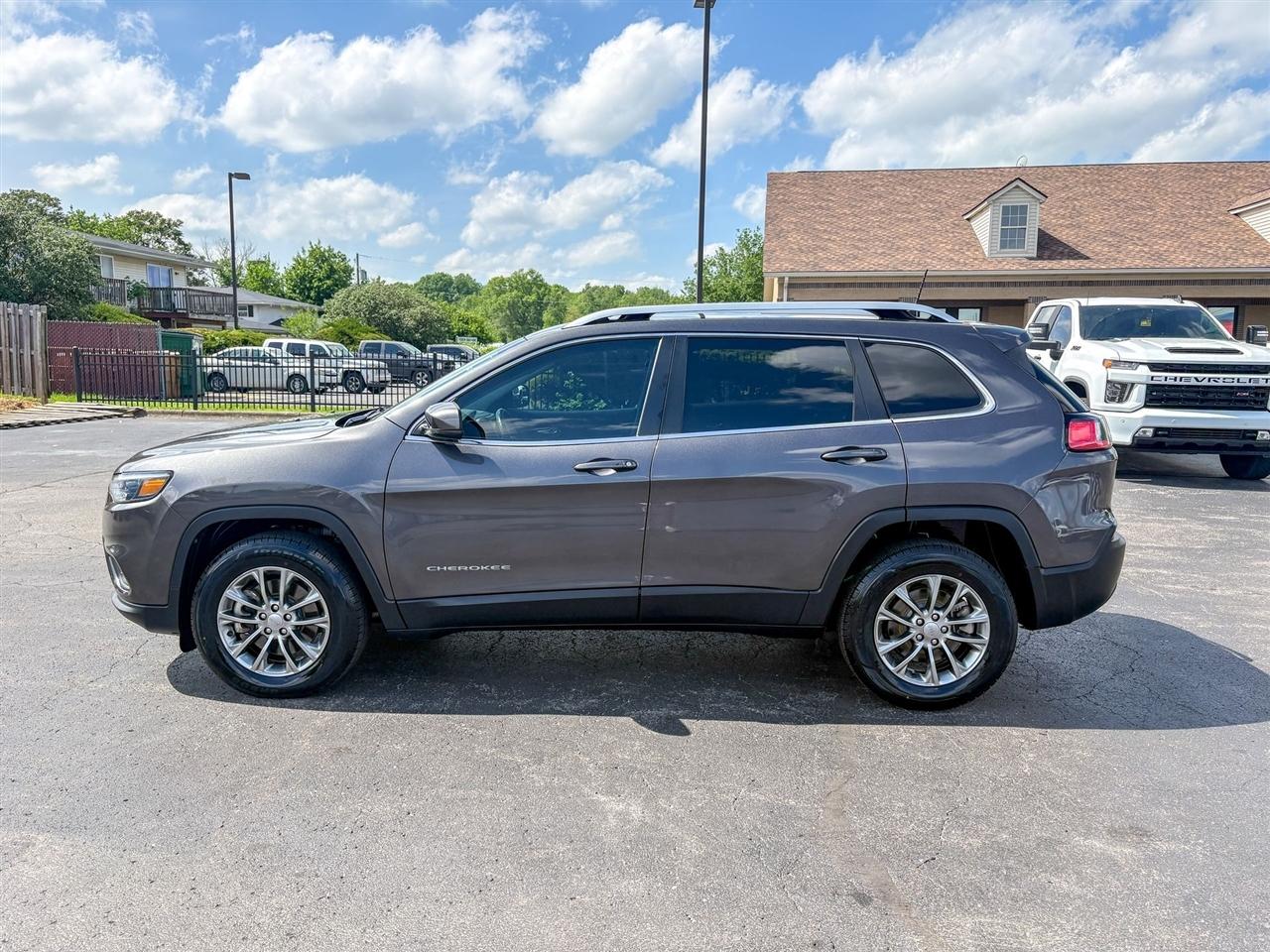 Jeep Cherokee  2021