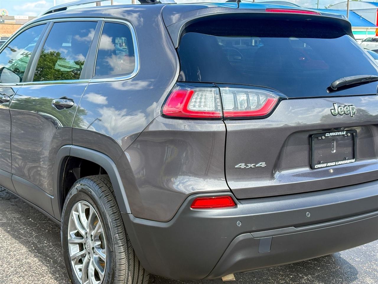 Jeep Cherokee  2021