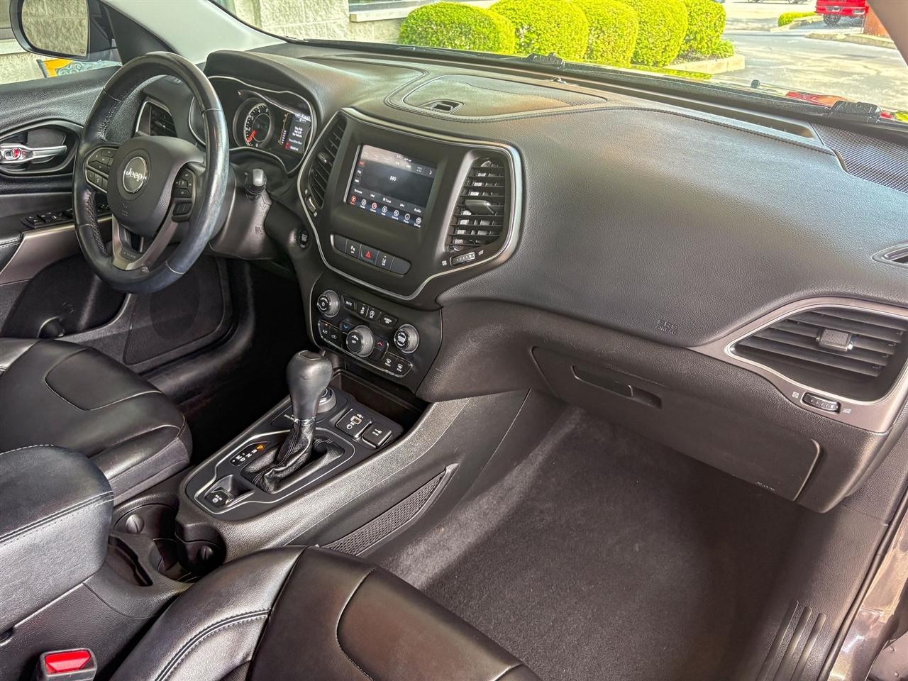 Jeep Cherokee  2021