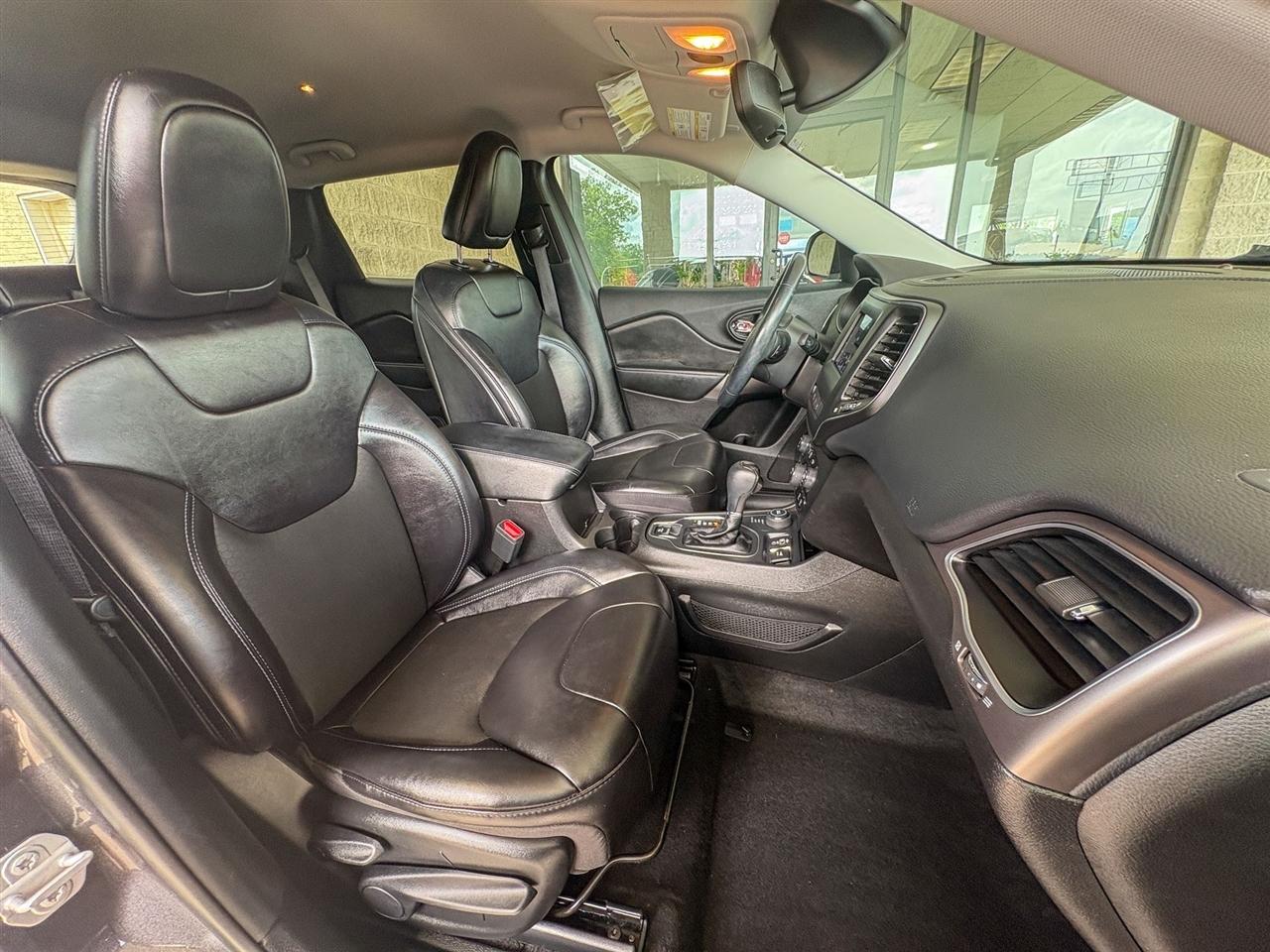 Jeep Cherokee  2021