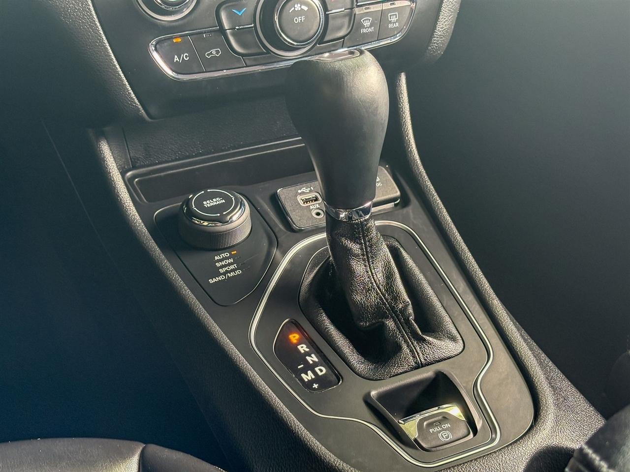 Jeep Cherokee  2021