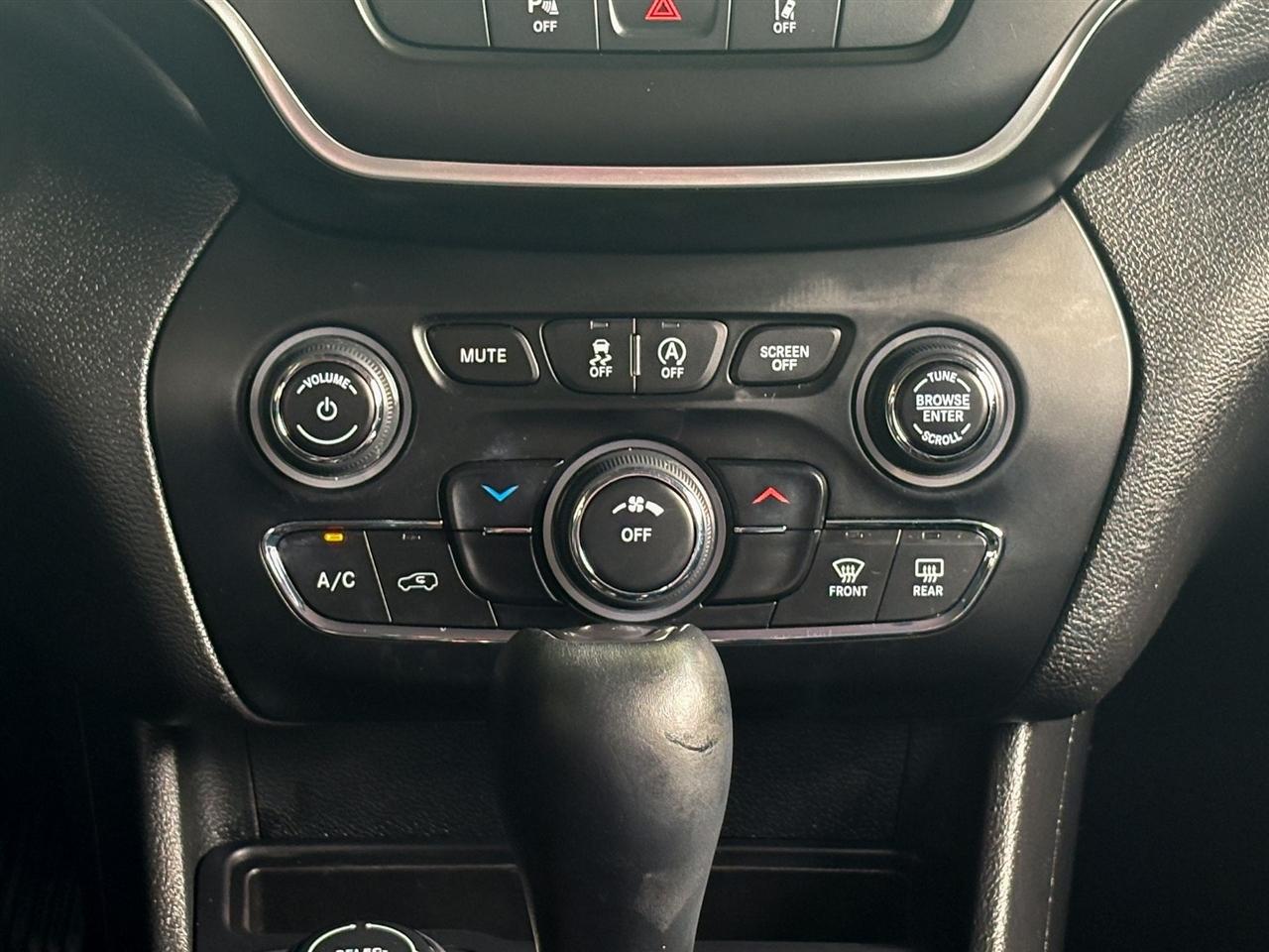 Jeep Cherokee  2021