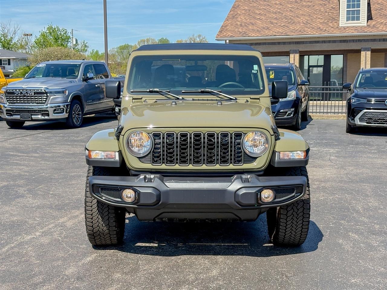 Jeep Gladiator  2025