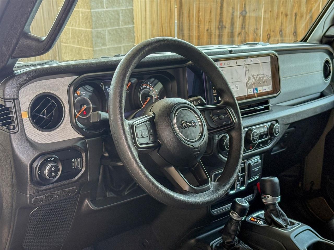 Jeep Gladiator  2025