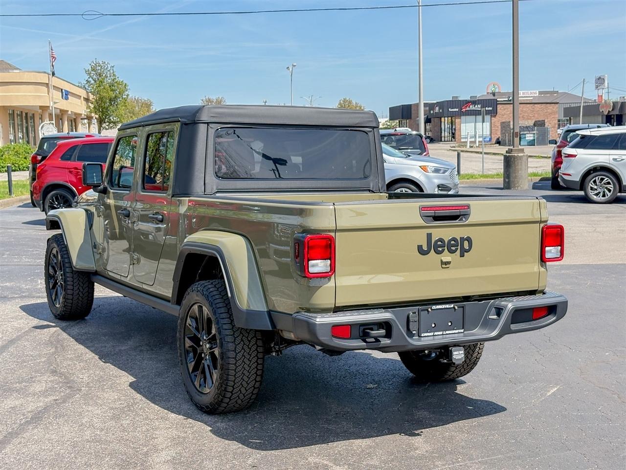 Jeep Gladiator  2025