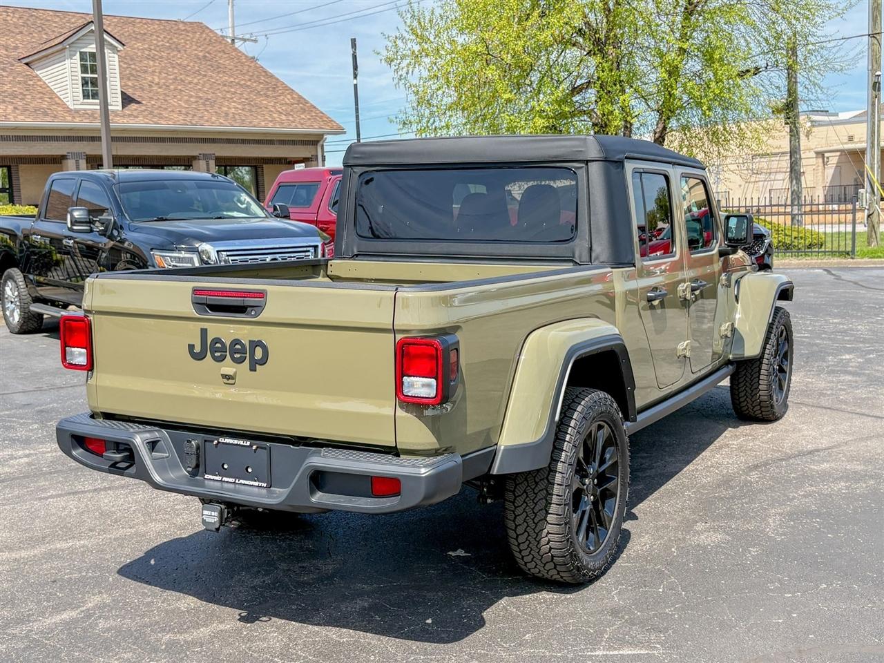 Jeep Gladiator  2025