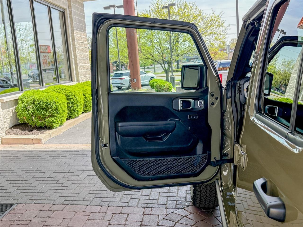 Jeep Gladiator  2025