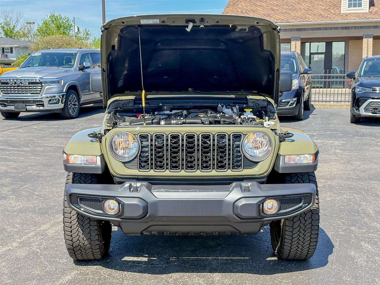 Jeep Gladiator  2025
