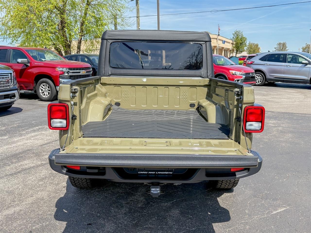 Jeep Gladiator  2025