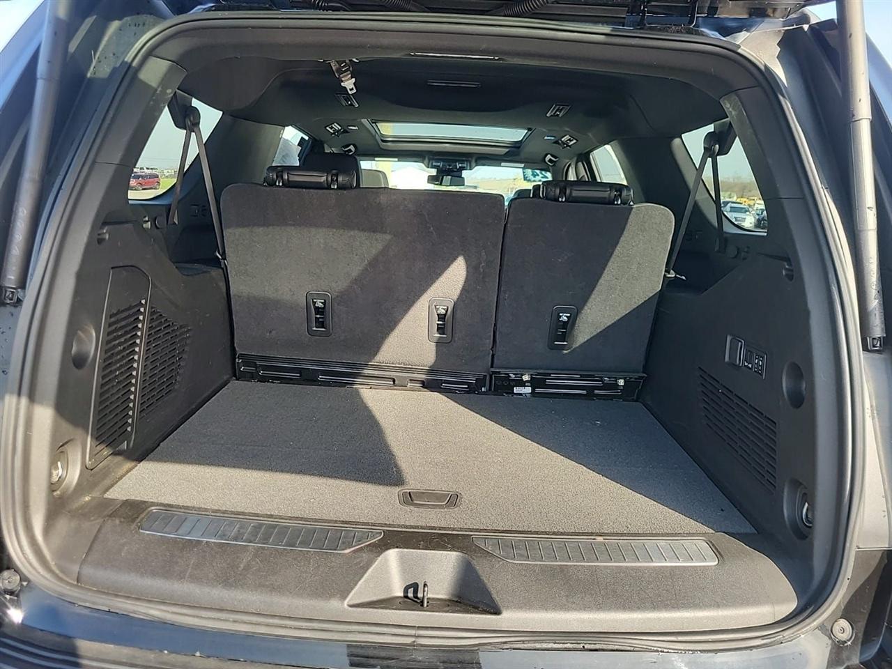 Chevrolet Suburban  2024