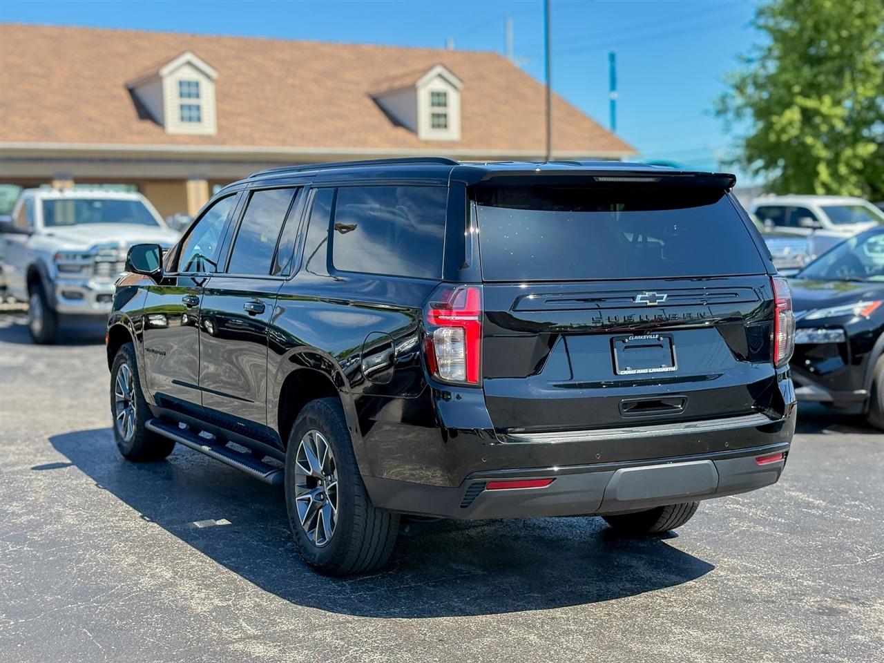 Chevrolet Suburban  2024