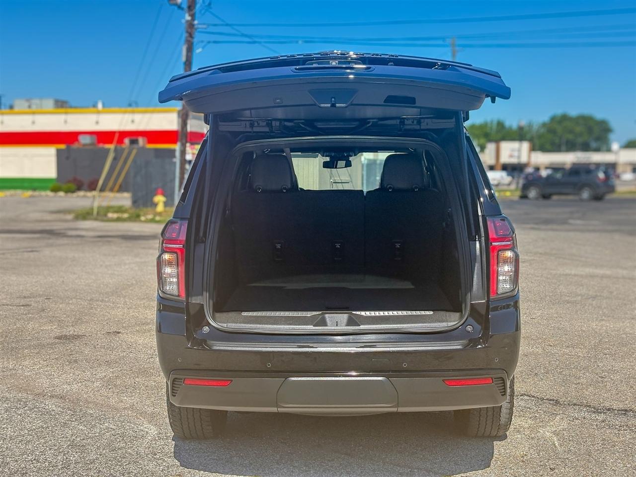 Chevrolet Suburban  2024
