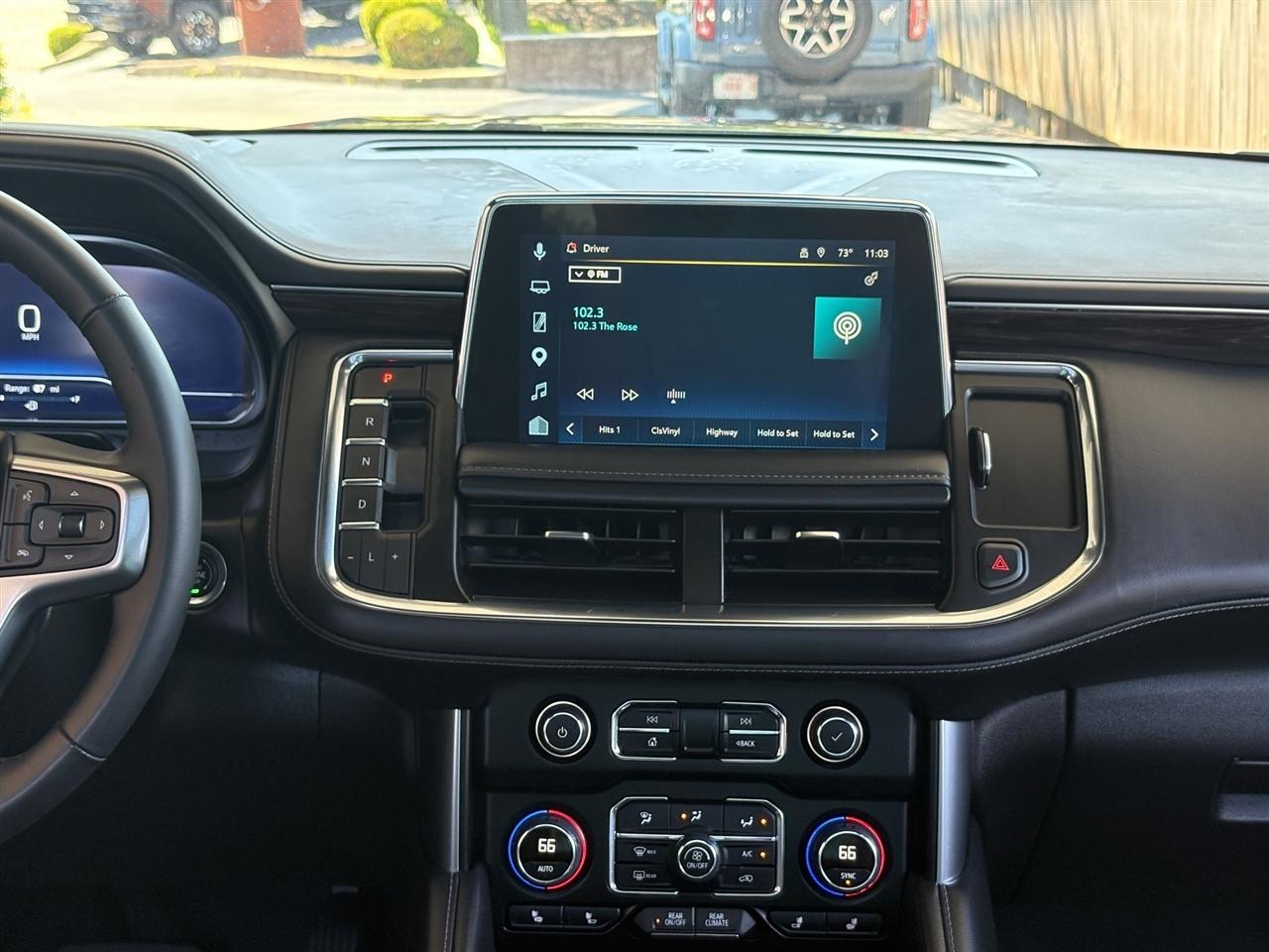 Chevrolet Suburban  2024
