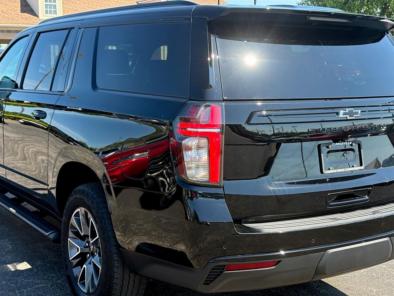 Chevrolet Suburban  2024