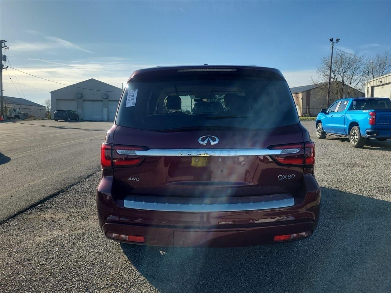 Infiniti QX80  2021