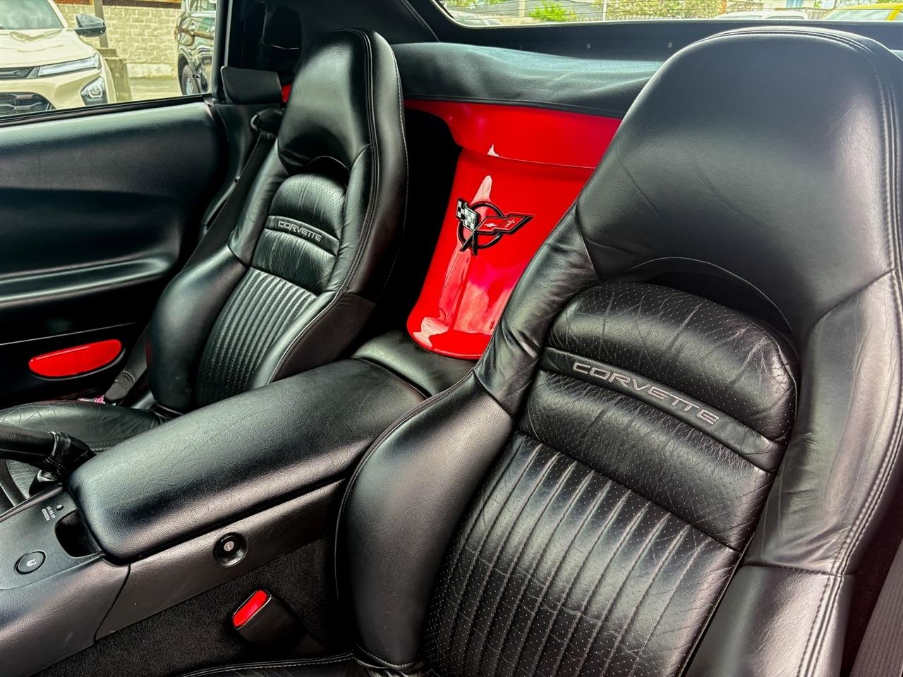 Chevrolet Corvette  2000