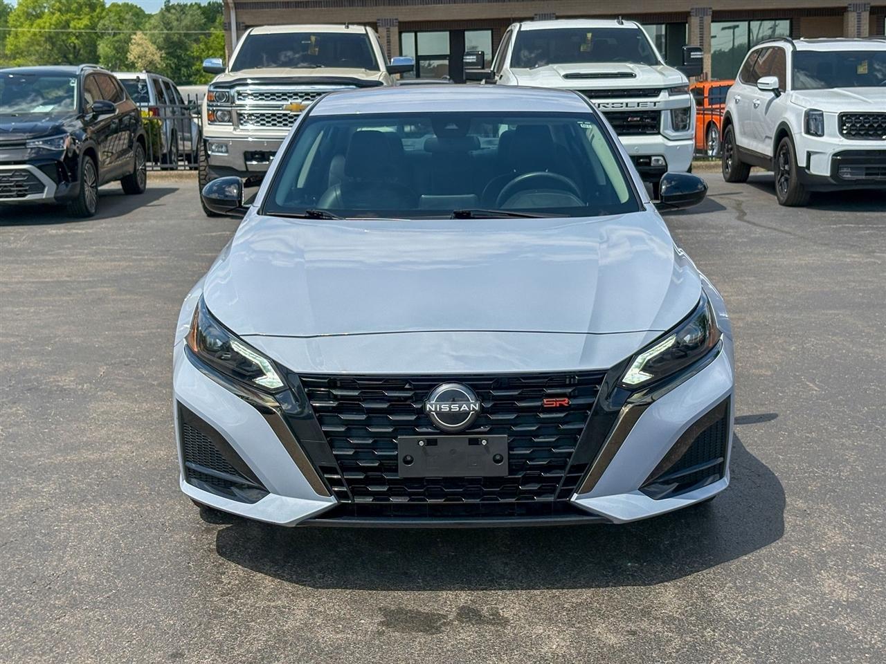 Nissan Altima  2024