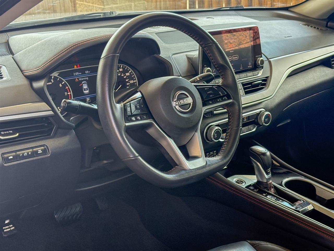 Nissan Altima  2024