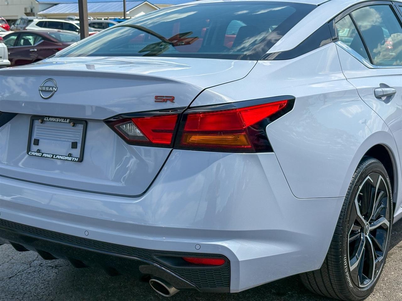 Nissan Altima  2024