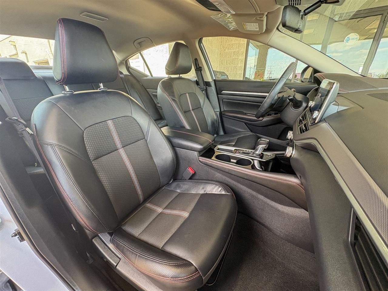 Nissan Altima  2024