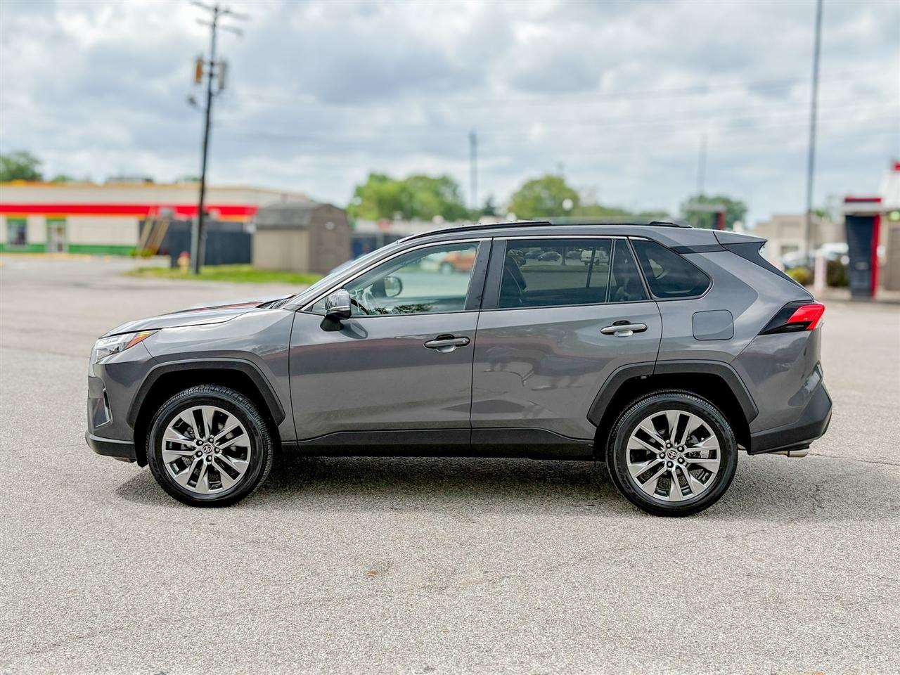Toyota RAV4 XLE Premium 2023