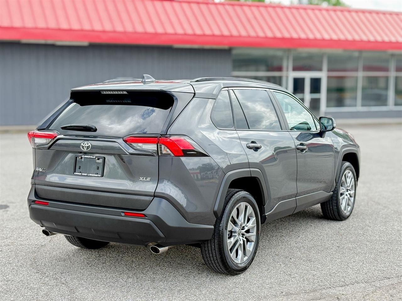 Toyota RAV4 XLE Premium 2023