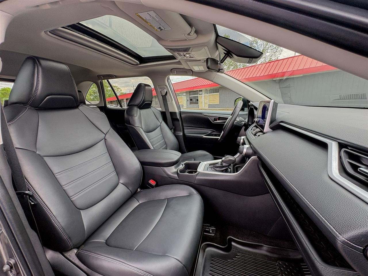 Toyota RAV4 XLE Premium 2023